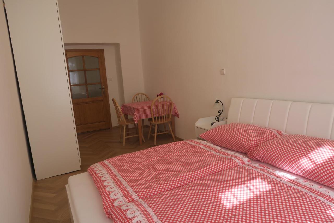 Apartments Near Lesser Town Praga Exterior foto