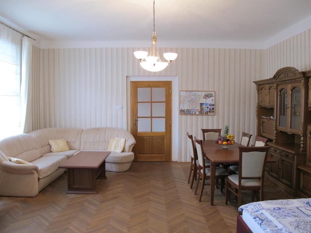 Apartments Near Lesser Town Praga Exterior foto
