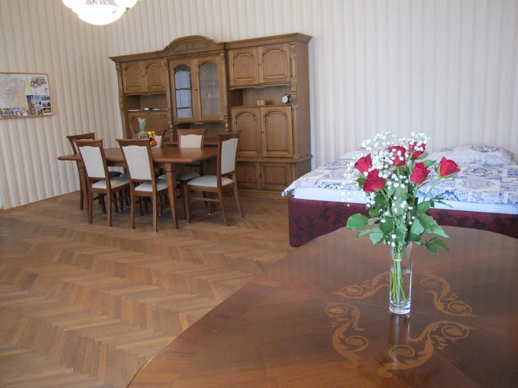 Apartments Near Lesser Town Praga Exterior foto