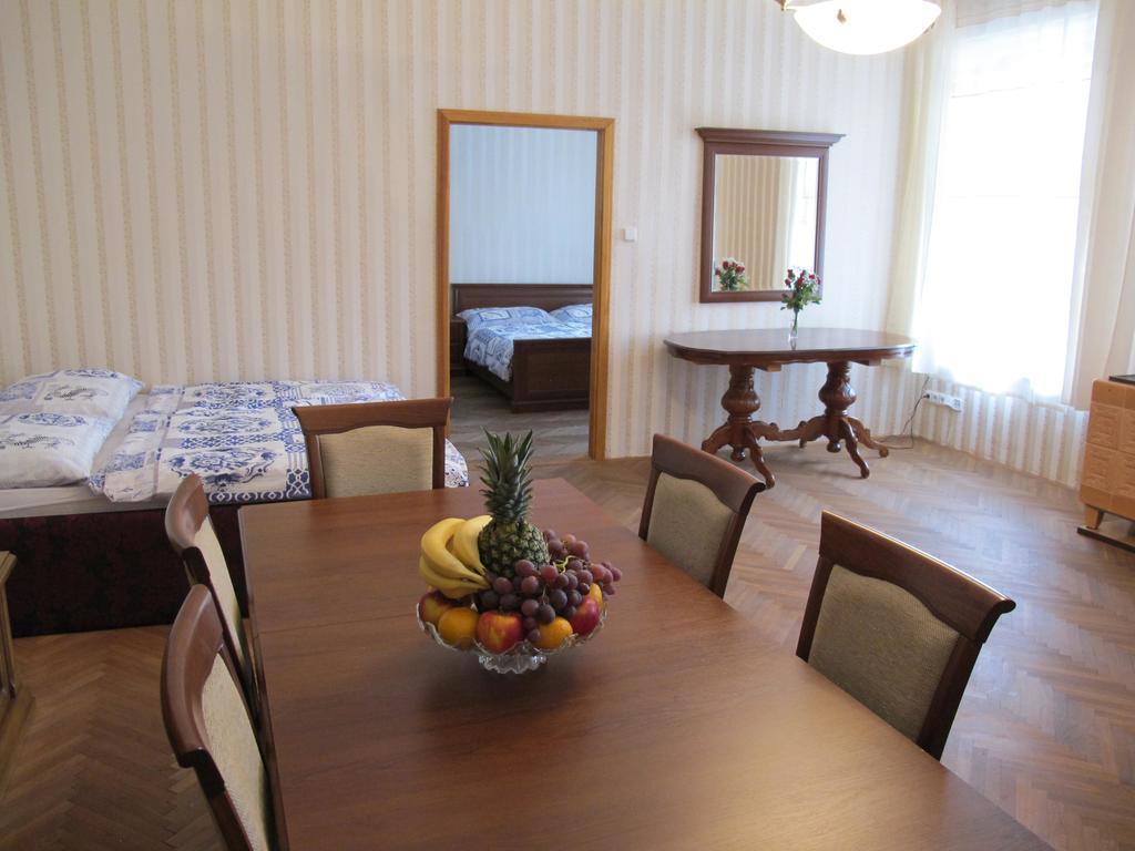 Apartments Near Lesser Town Praga Exterior foto